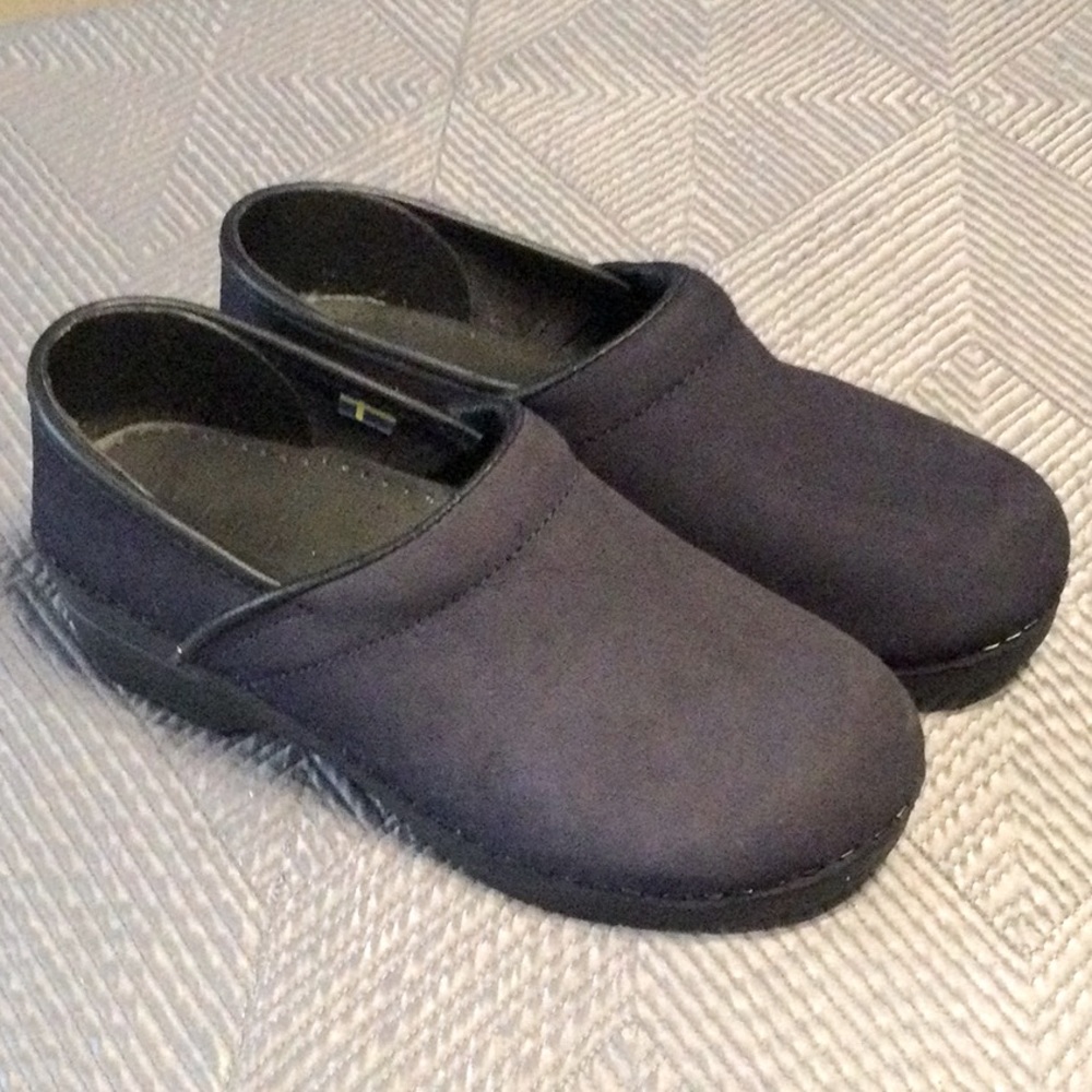Bjork Swedish Company size 6.5 (37) blue suede clogs for women